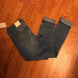 Universal thread jeans